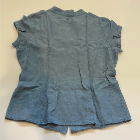 Kavu Button Down Fitted Top with Mandarin Collar - Picture 6 of 6